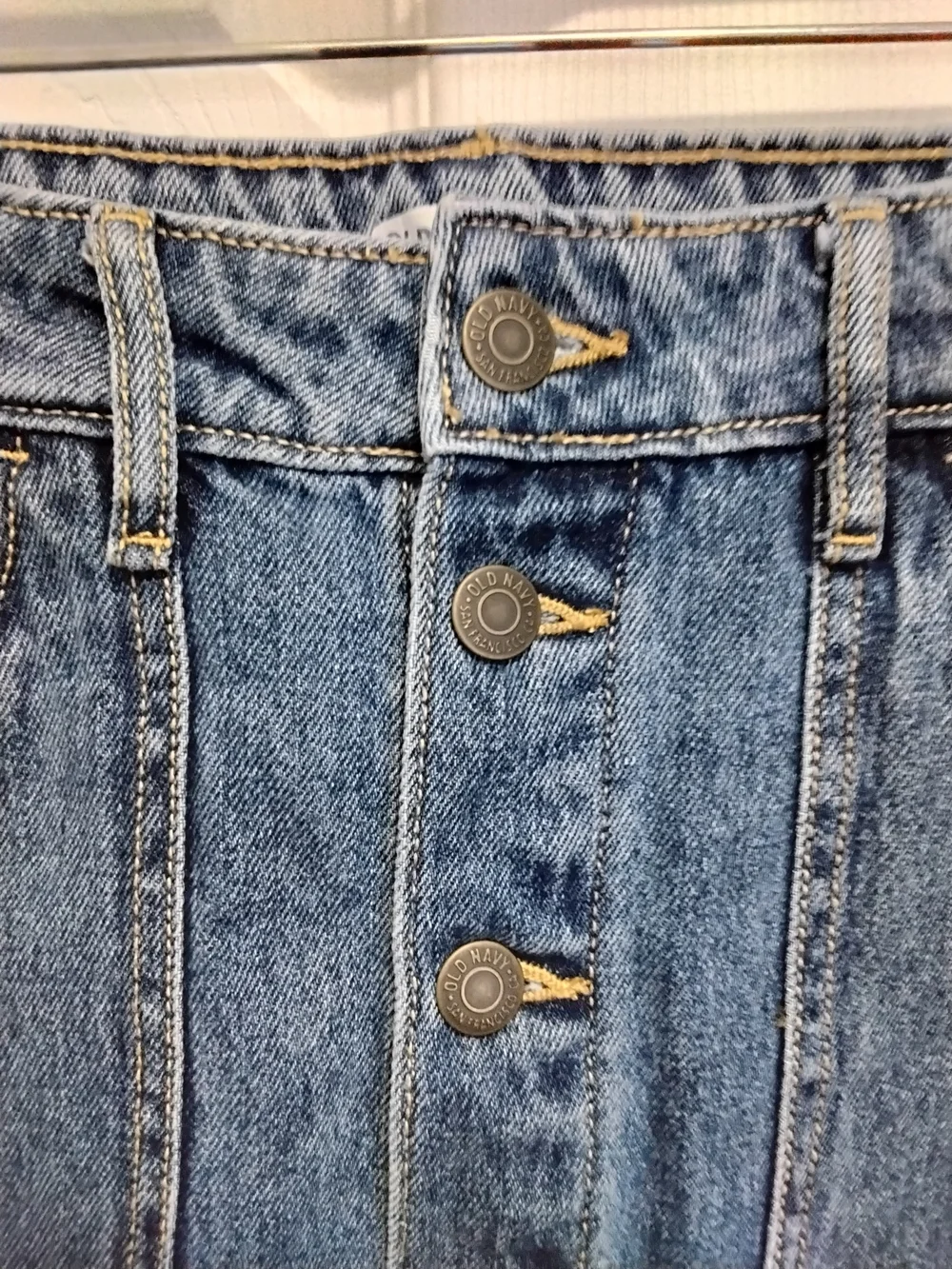 Old Navy Blue Denim Button-Front Skirt - Picture 5 of 10